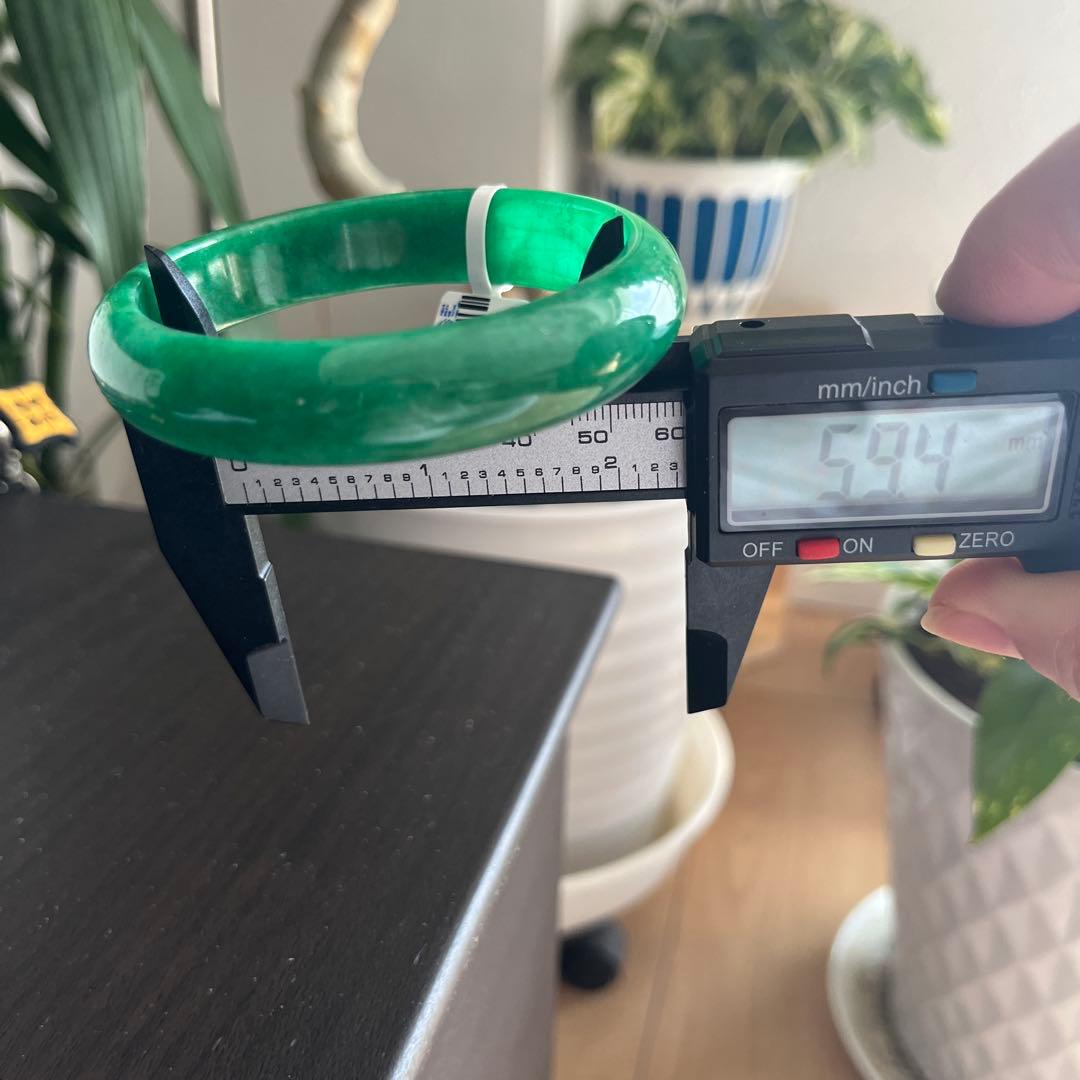 ☆華麗！！艶抜群 天然ひすい翡翠 濃緑翡翠バングル