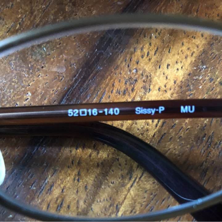 【沢尻エリカさん使用、オリバーピープルズ UＶメガネ】