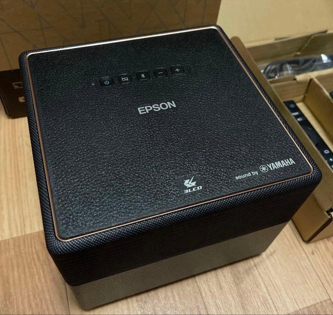 EPSON ホームプロジェクター