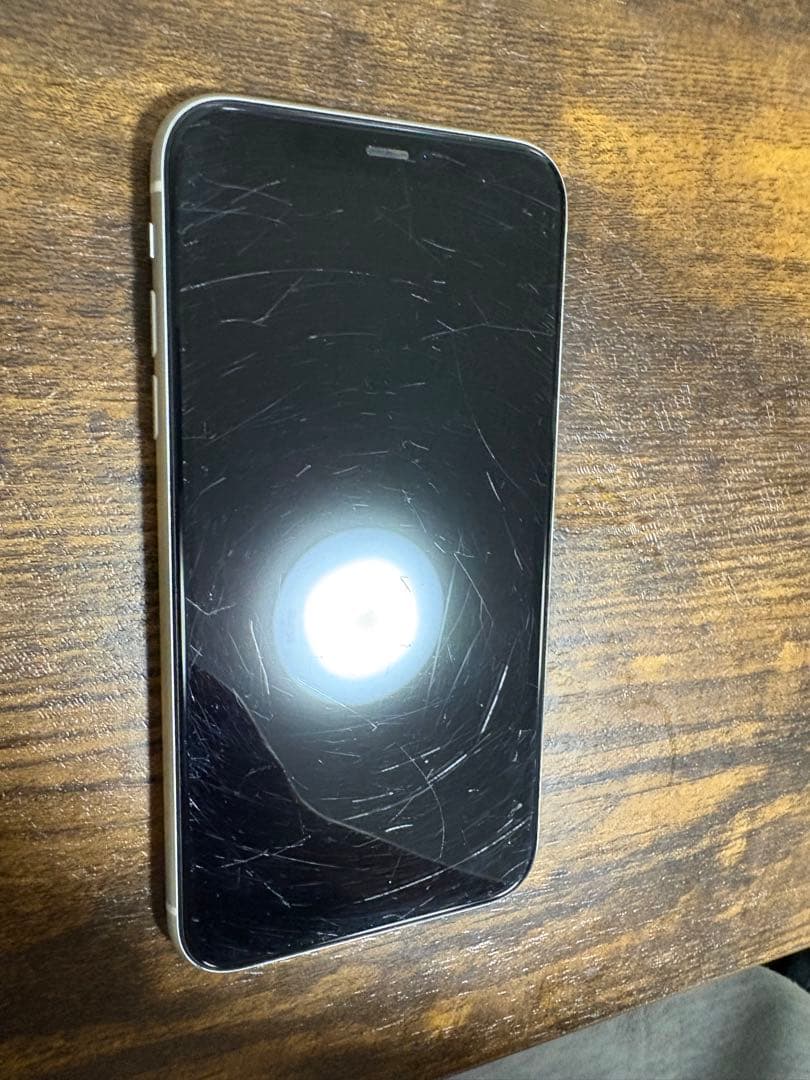 Apple iPhone 11 ホワイト 128g 本体