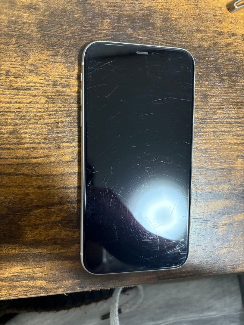 Apple iPhone 11 ホワイト 128g 本体