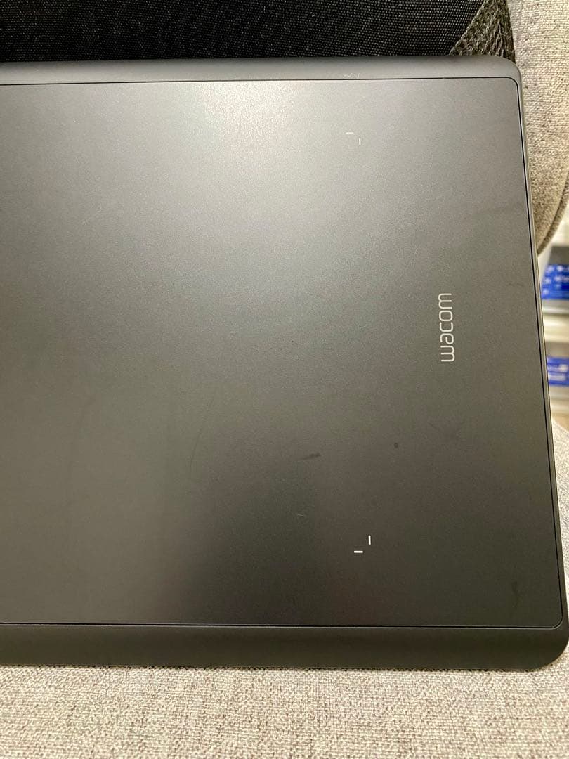 液タブ・ペンタブ Wacom Intuos Pro PTH-660