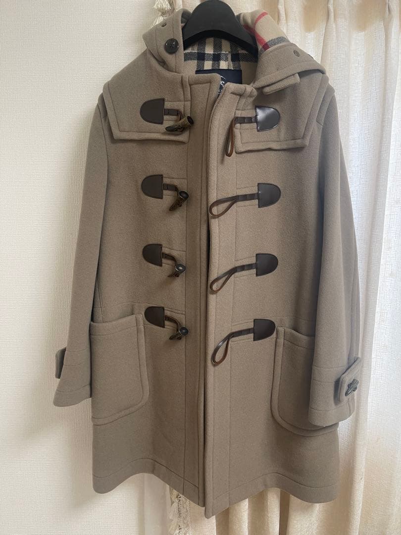 ベージュ ダッフルコート フード付き　バーバリー 美品　半額以下