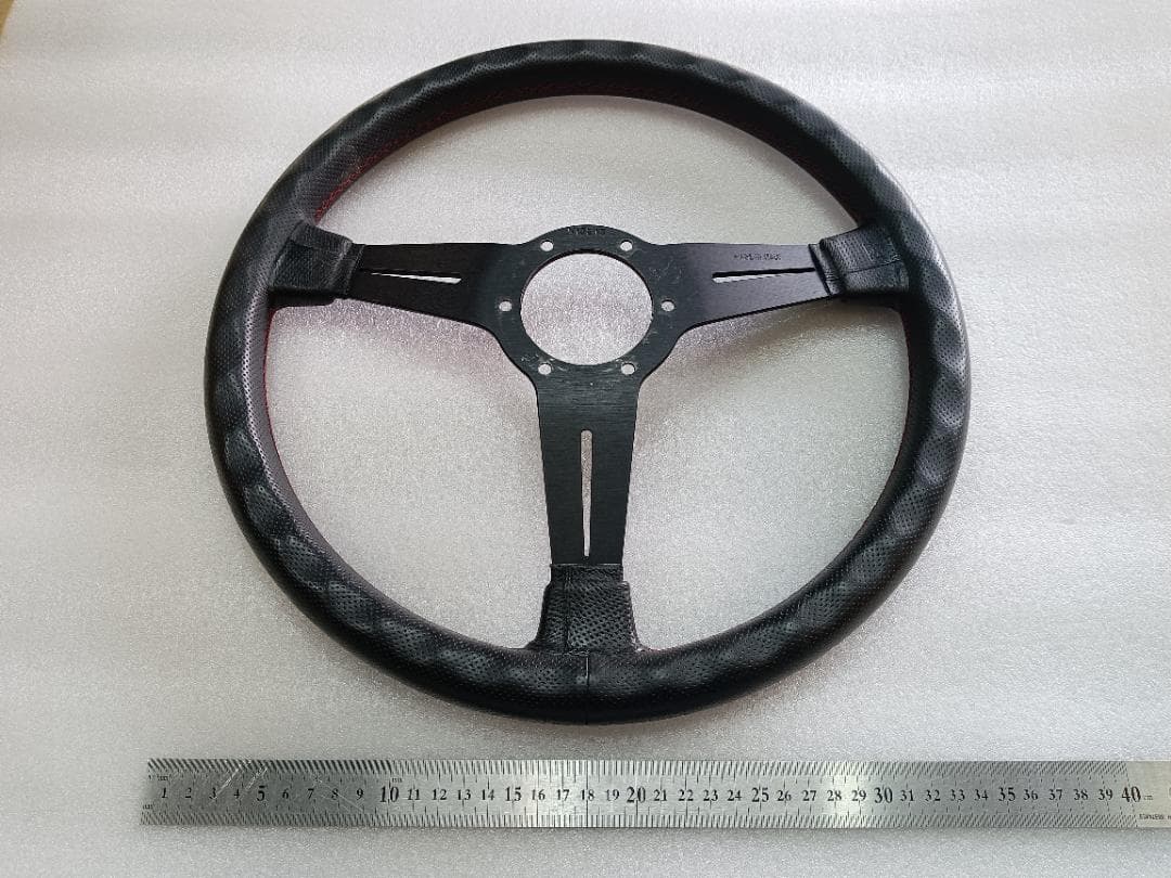 ナルディ NARDI ステアリング ハンドル ホイール 黒 赤 貴重品 3130