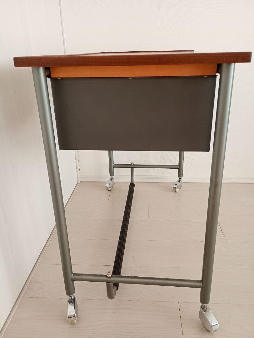 デンマーク　北欧　ヴィンテージ　キャスター付きデスク