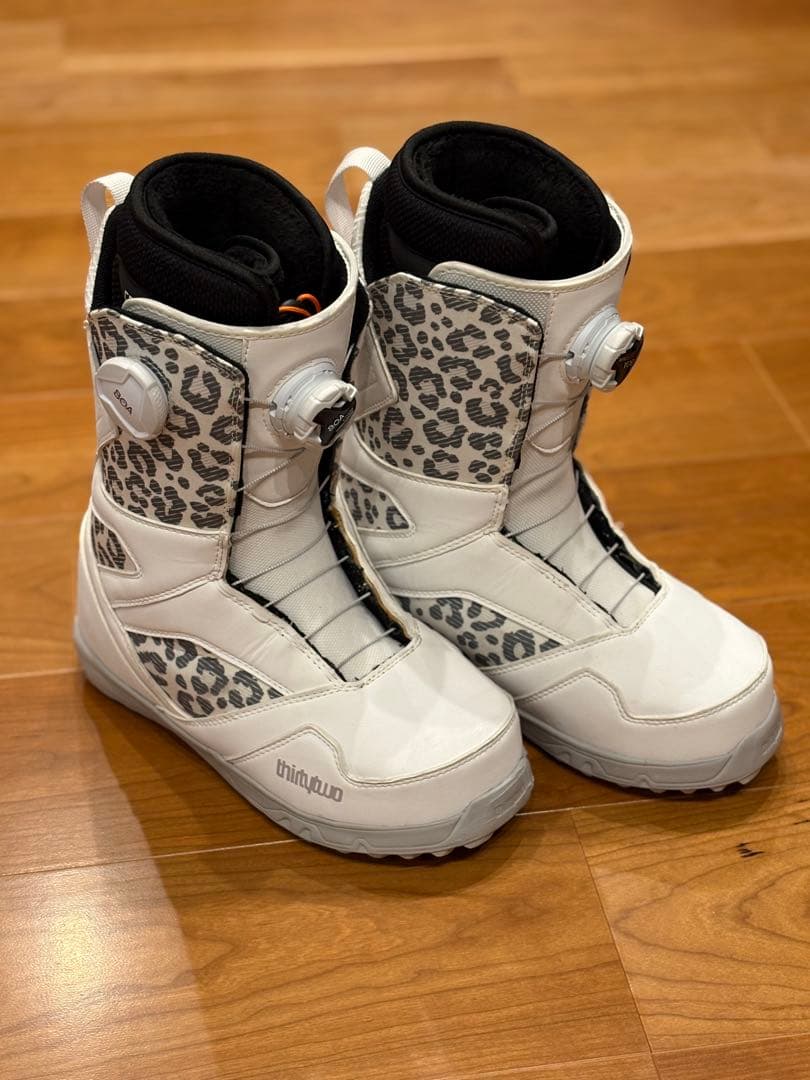 スノーボード THIRTYTWO STW DOUBLE BOA 24.0cm (US.7)