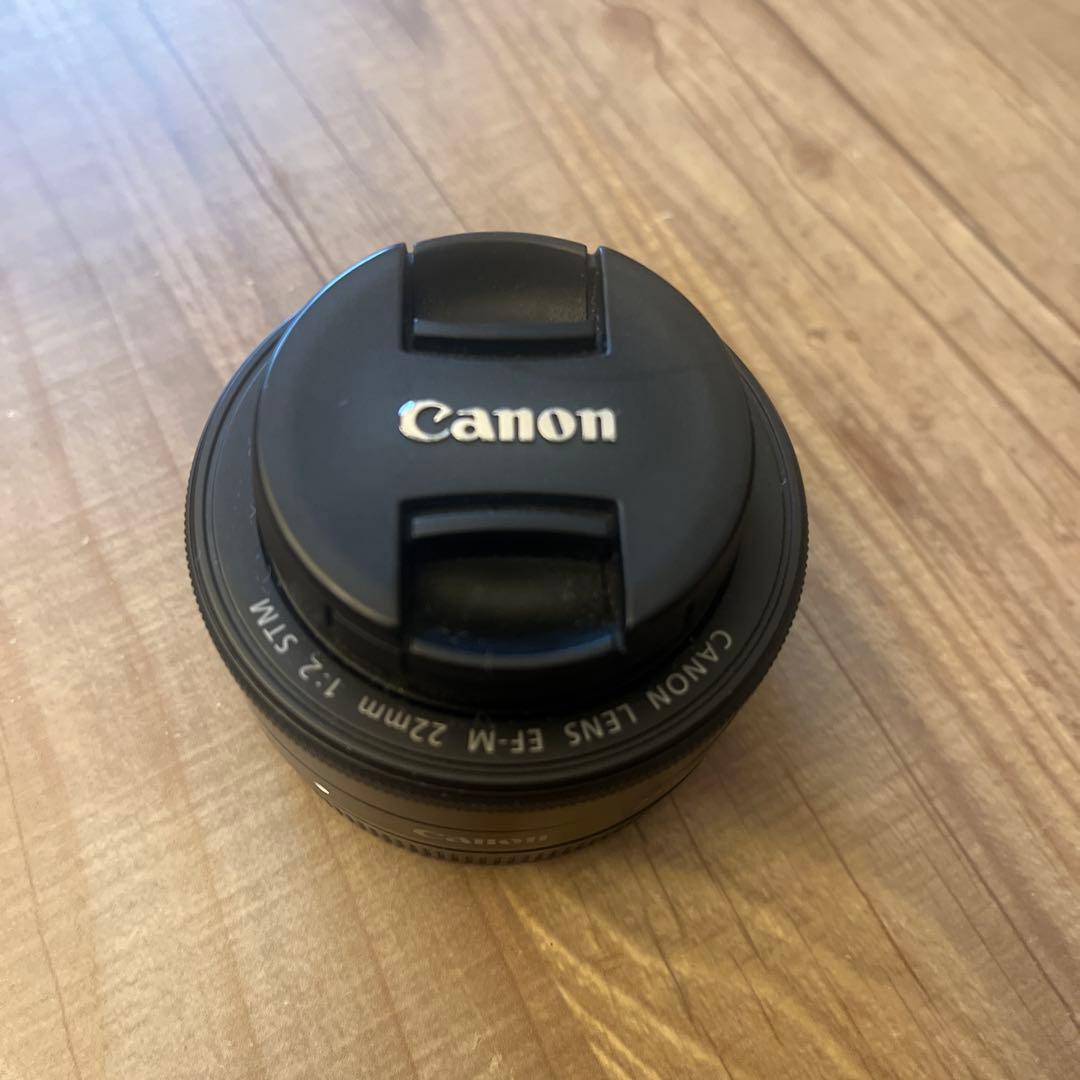 Canon EOS kiss M / レンズ・予備バッテリー付き