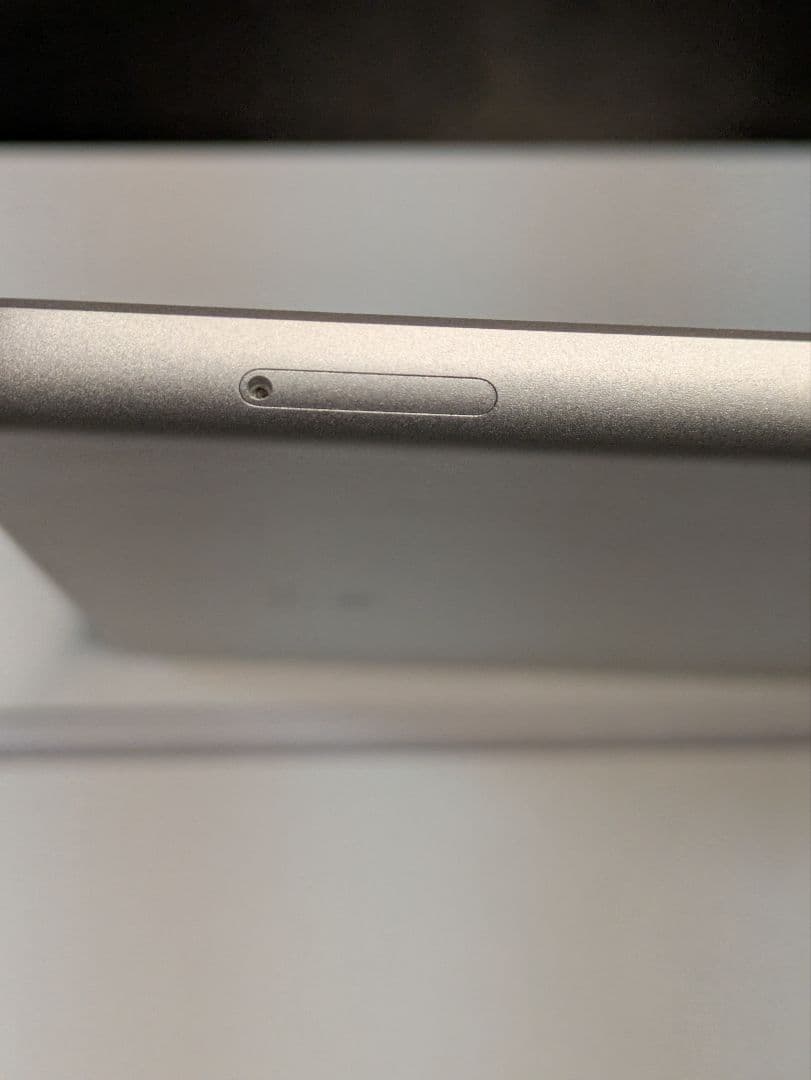 Apple iPad 第7世代32G　wifi+Cellular 箱付き