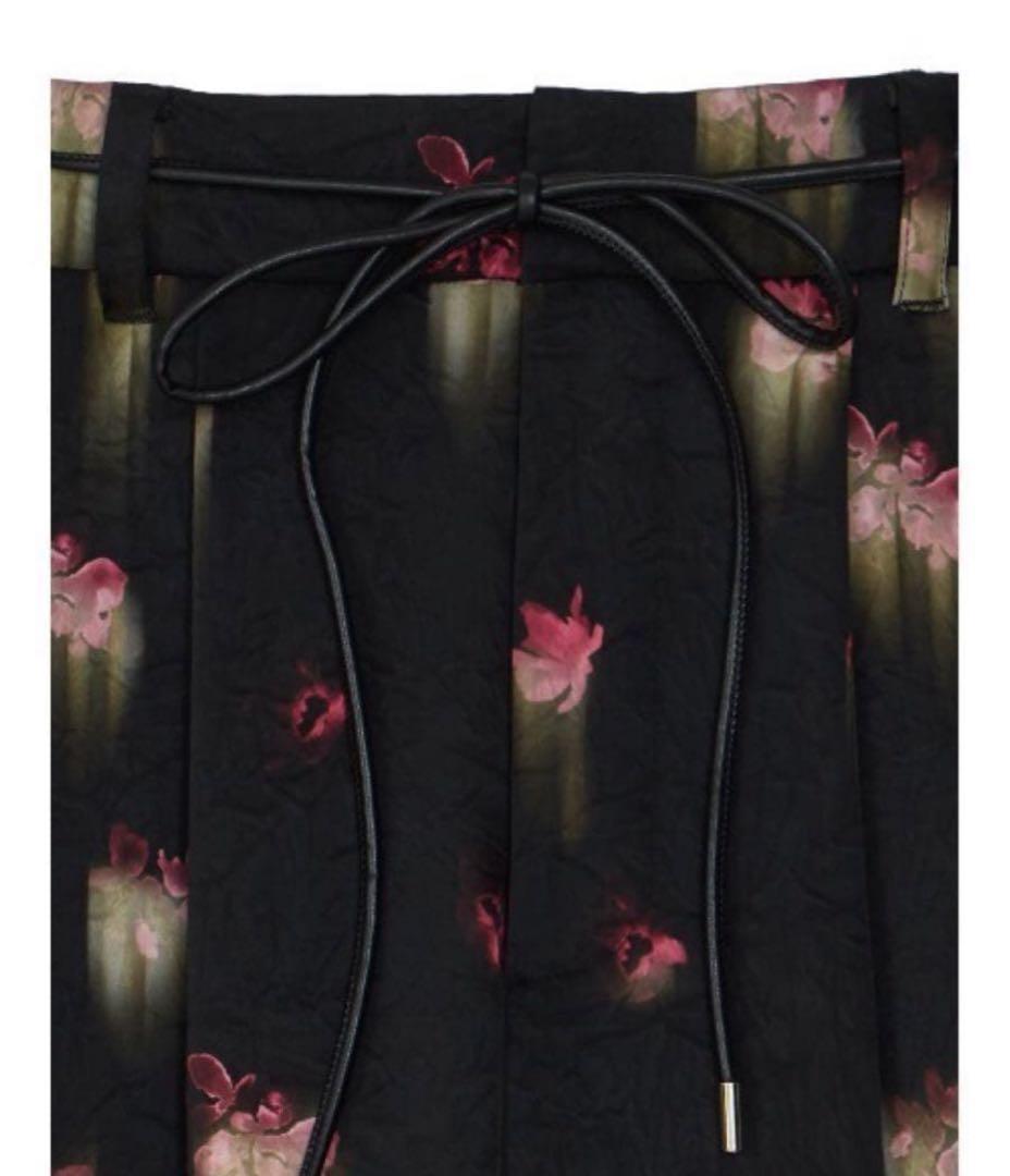 CLARA SATIN TUCK PANTS ブラック　Mサイズ