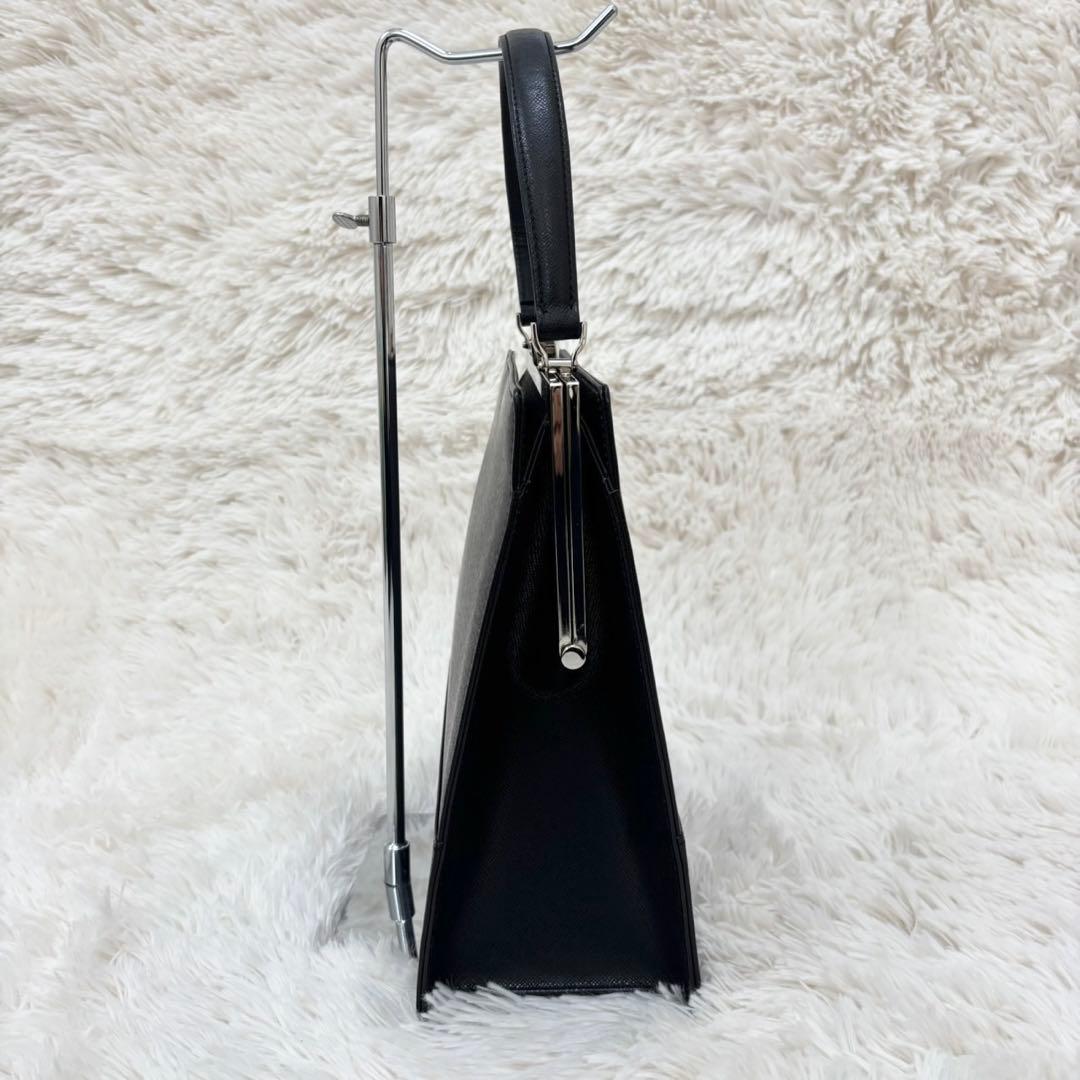 バーバリーロンドン サフィアーノレザー ノバチェック 冠婚葬祭 黒