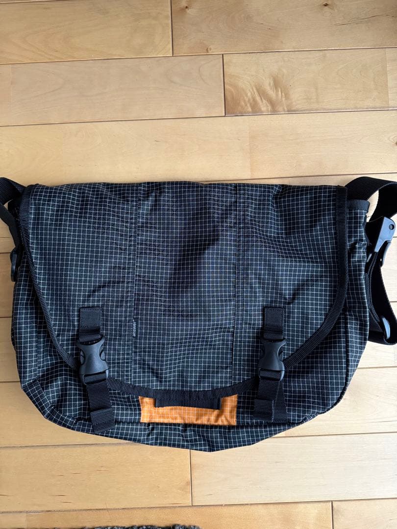 アクセサリー what's up SHOULDER BAG BLACK