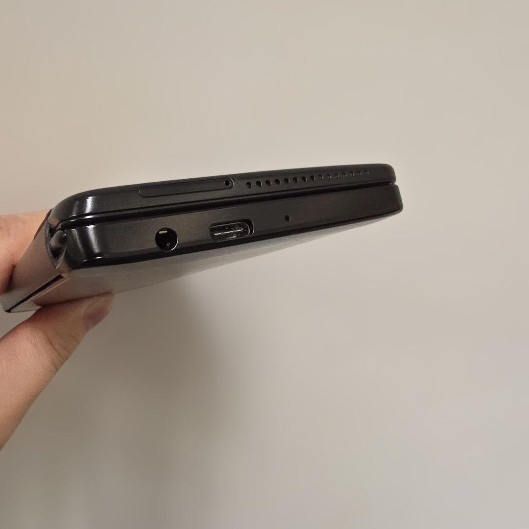 スマートフォン本体 Planet Computers Cosmo Communicator