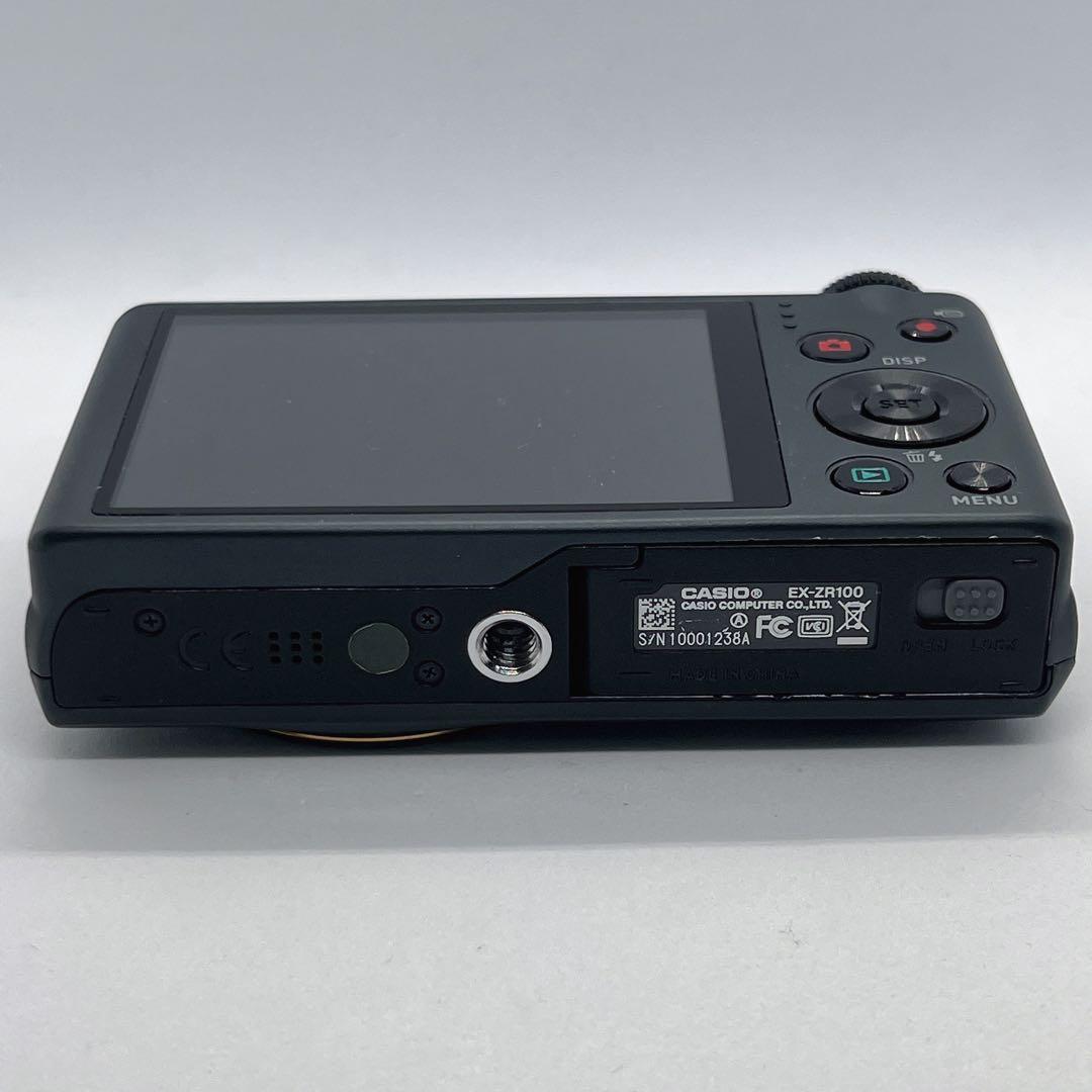 ピンクの猫 CASIO HIGHSPEED EXILIM EX-ZR100