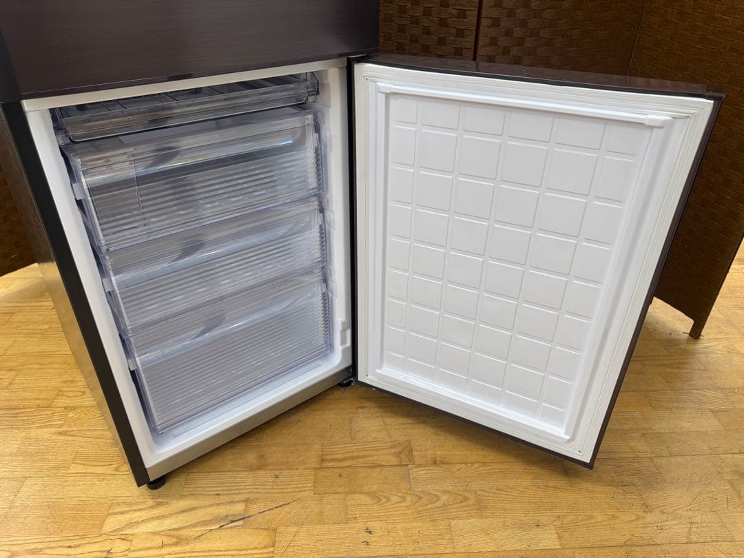 F058 超美品　SHARP 冷蔵庫 2024年製 280L 右開き