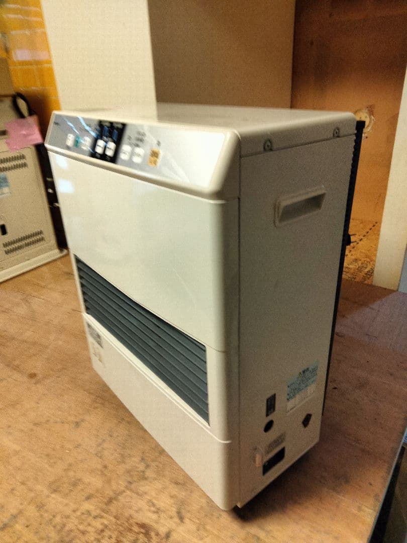 札幌発コロナFF温風石油ストーブ！品番「FF‐VG4214S」2014年式中古品