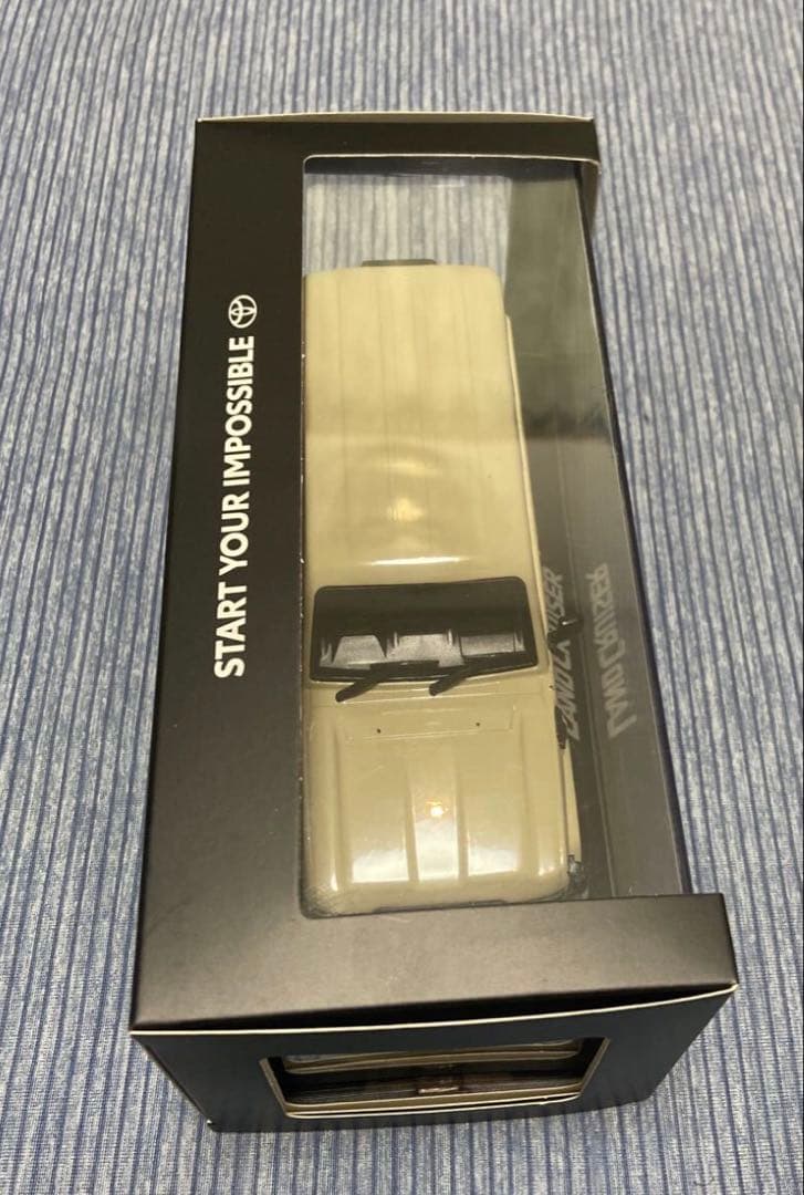 トヨタ ランドクルーザー 70ベージュ　1/30