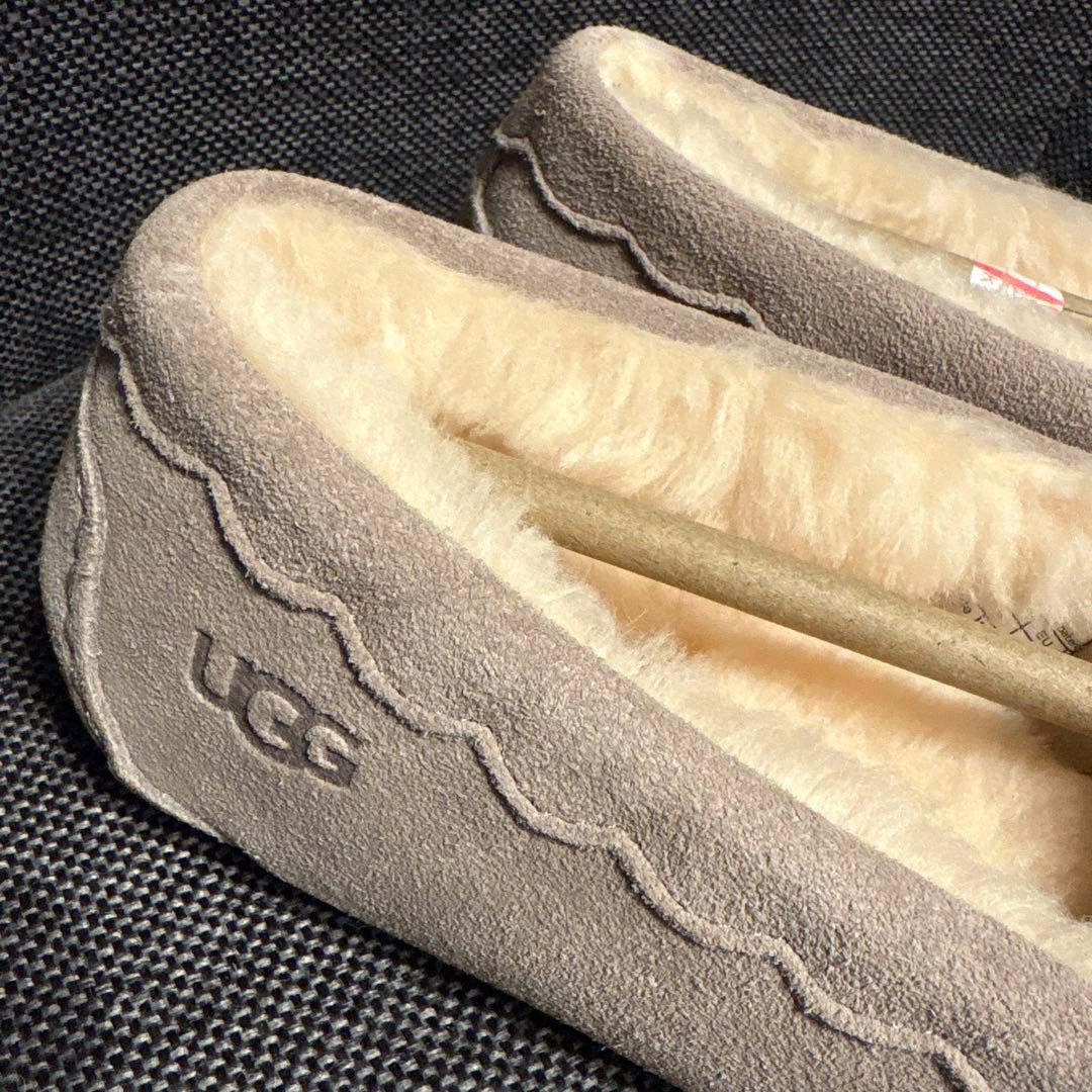 wa様 新品未使用☆UGG グレー モカシン 8