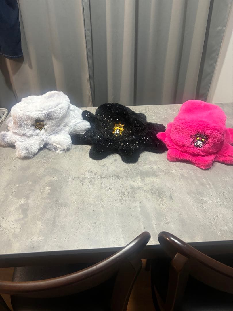 GLO GANG ビジュー付きファーキャップ S/M