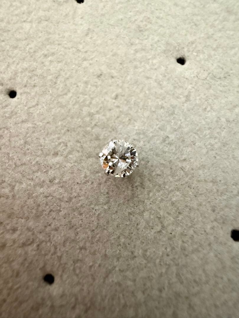 新品未使用 Pt900 天然ダイヤモンド D0.25 ピアス