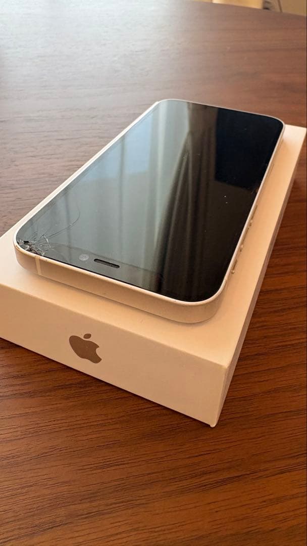 iPhone12mini 128Gホワイト バッテリー75%