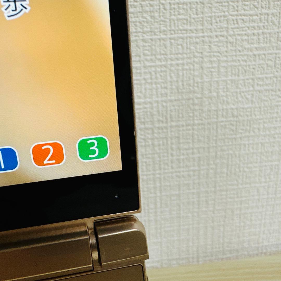 【美品】かんたん携帯11 A207SH ゴールド SIMロック解除済