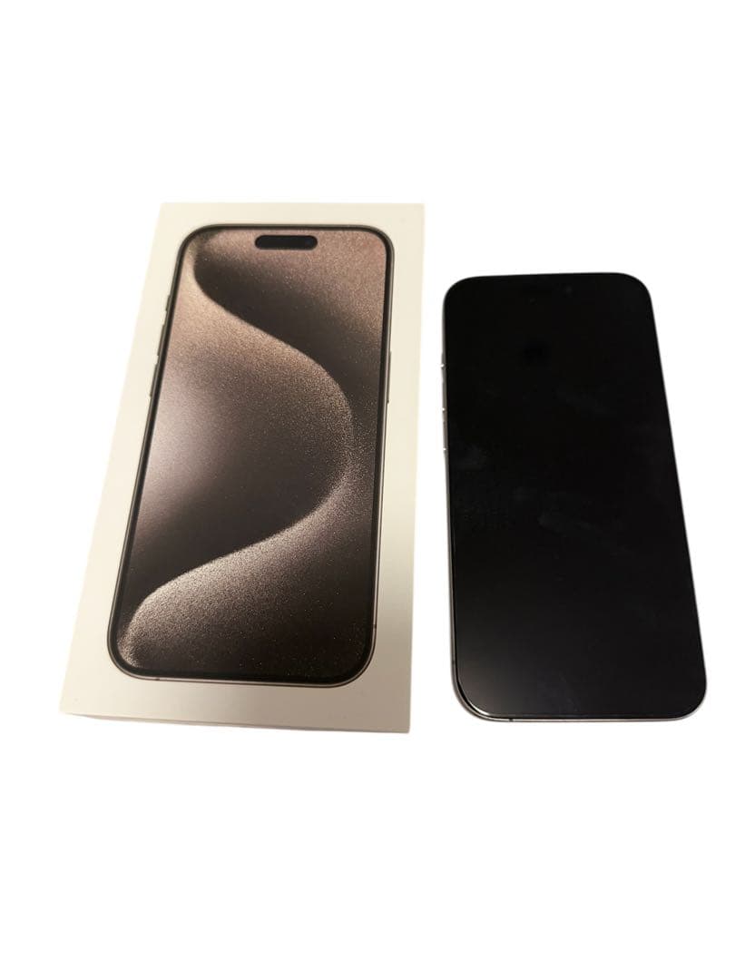 Apple iPhone 15Pro 本体 未使用画面とカメラの保護シート付き