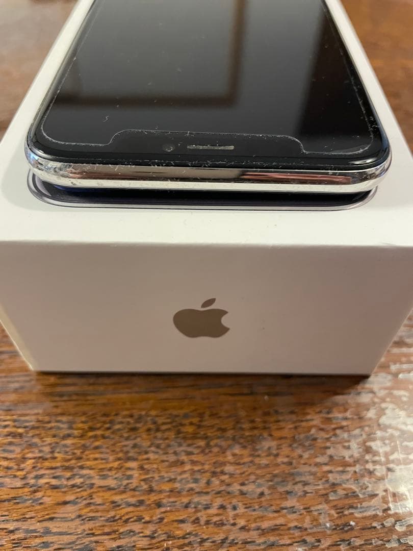 ★★★　Apple iPhone X 64GB シルバー　中古　★★★