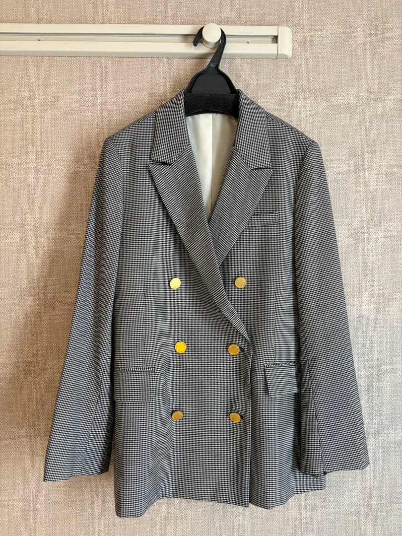 ストライプ ゴールドボタン テーラードジャケット