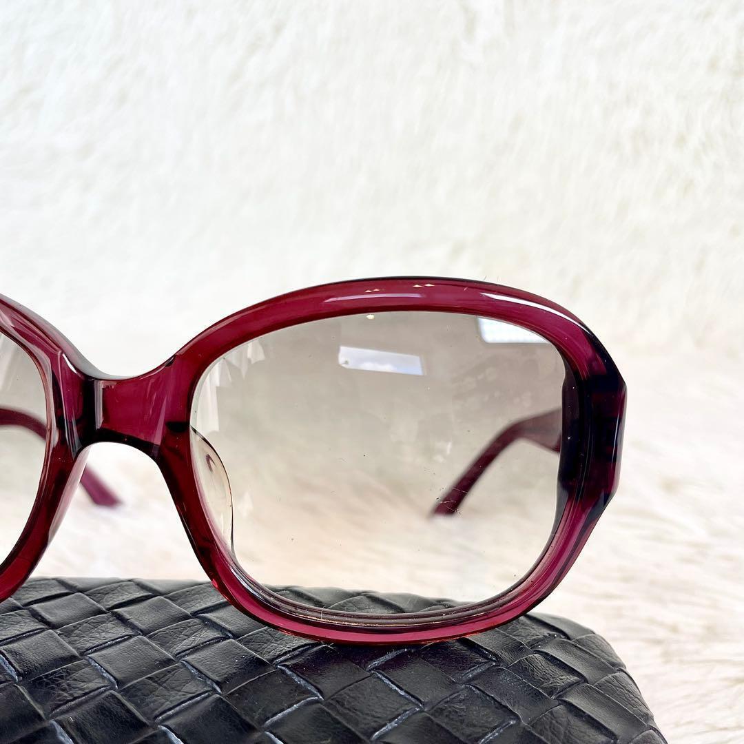 美品　PRADA　サングラス　SPR26G　ブラウンレンズ　レッドクリアフレーム