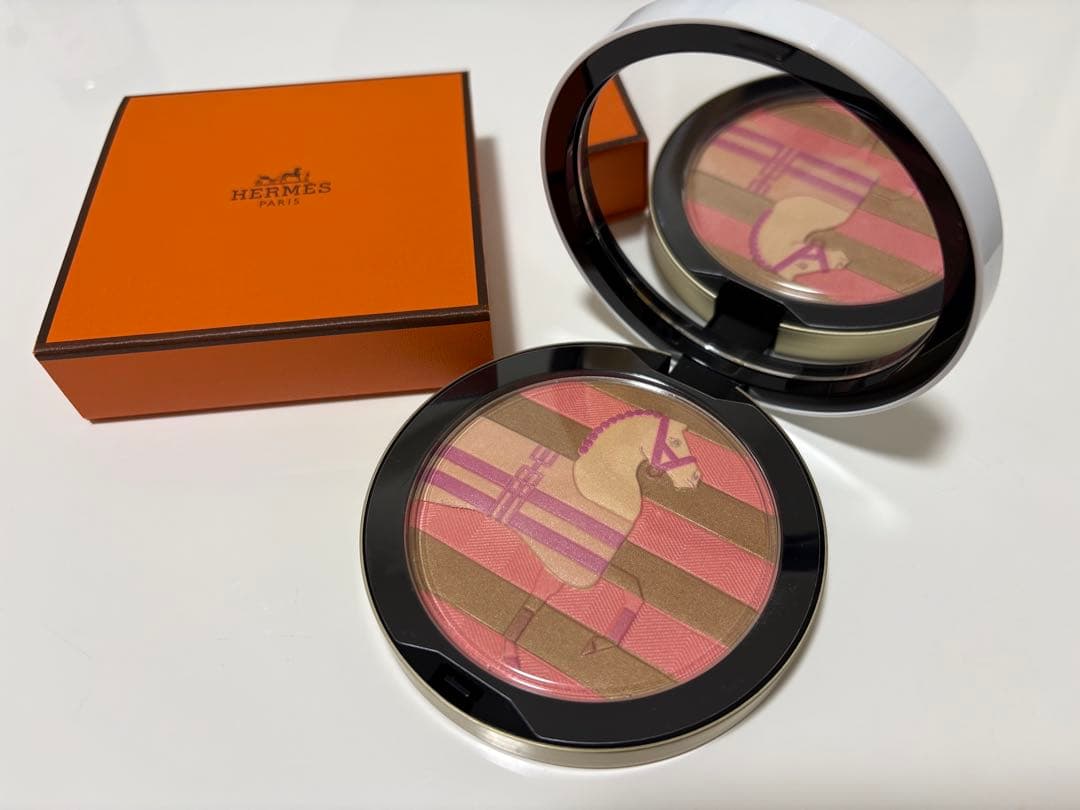 HERMES プードルロカバール フェイスパウダー
