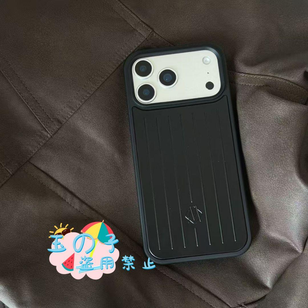 RIMOWAiPhone 17 Pro ブラックケースワイヤレス充電対応