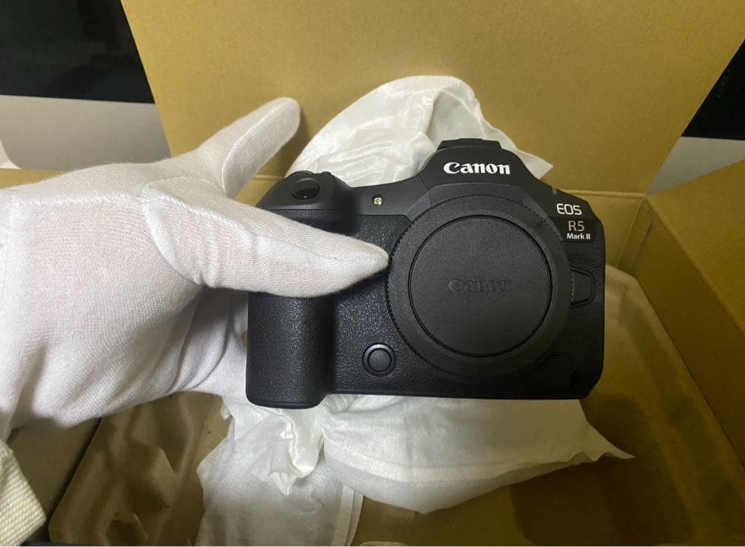 Canon eos R5 mark2 未使用・新品　送料無料！キャノン　カメラ