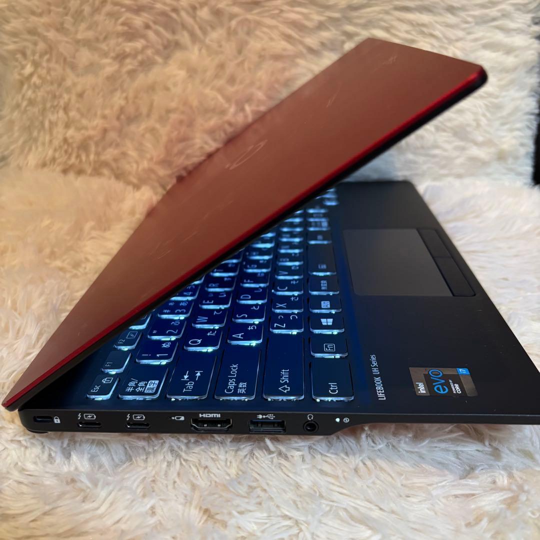 【Evo認証モデル❗️】軽量 薄型 大容量✨富士通ノートpc⭐️2021年