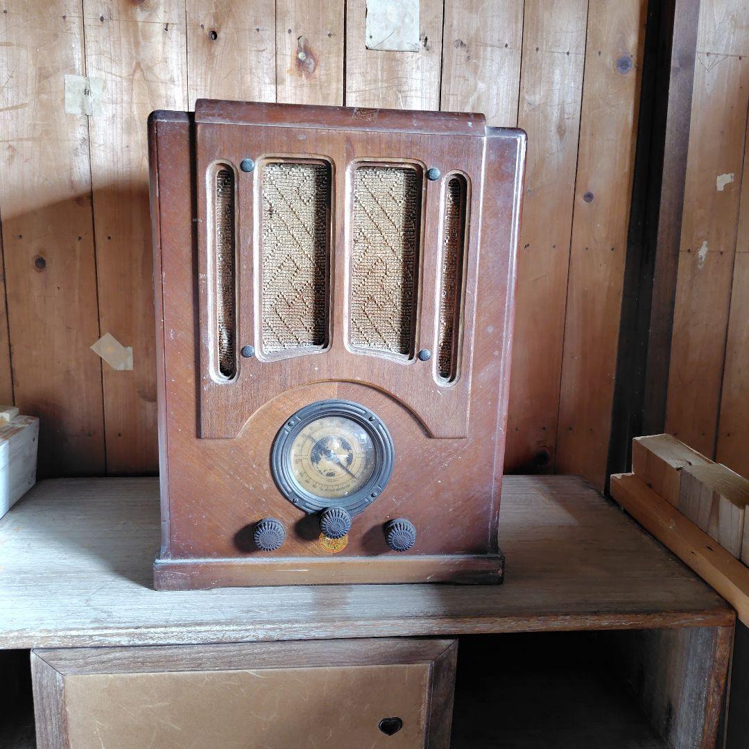 お年玉価格　真空管ラジオ ブラウン