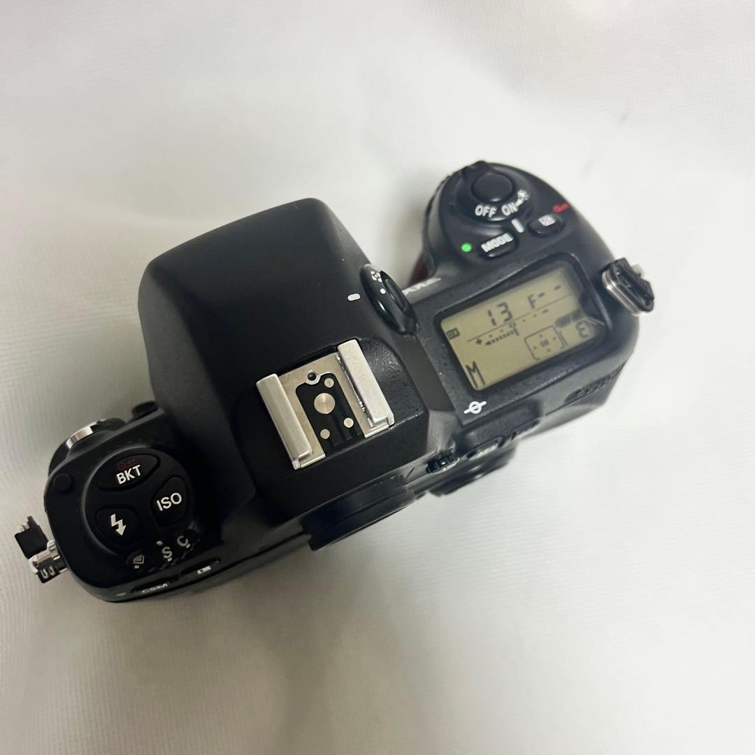 Nikon F100 一眼レフカメラ