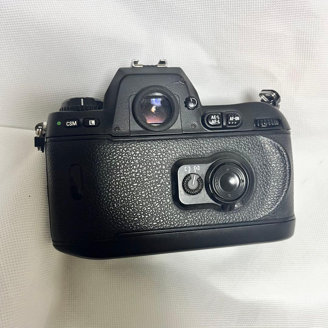 Nikon F100 一眼レフカメラ