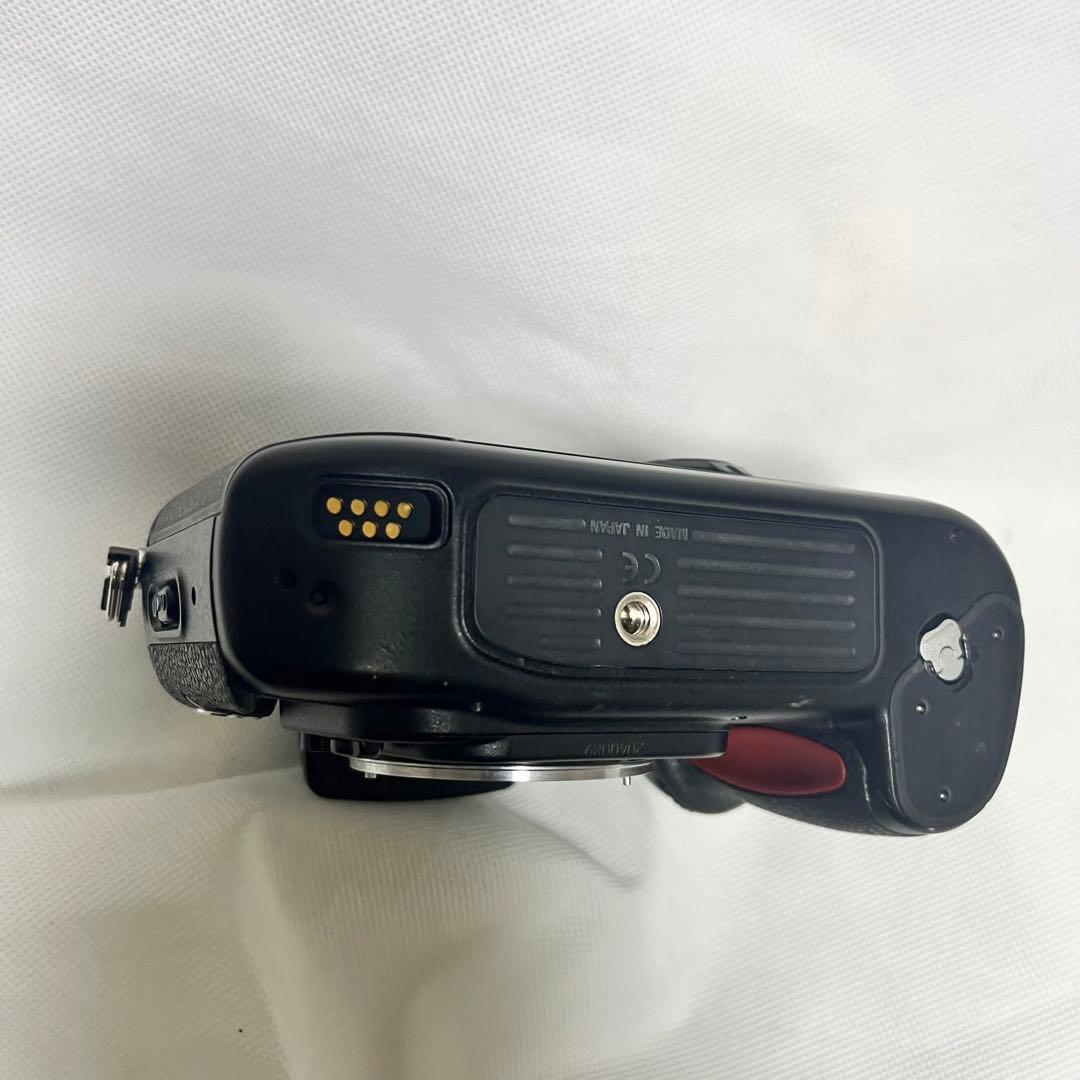 Nikon F100 一眼レフカメラ