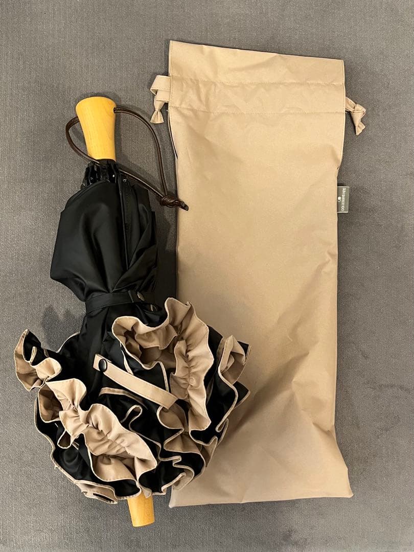 サンバリア100 2段折　折りたたみ傘　日傘　フリル　ピンク　木ストレート手元