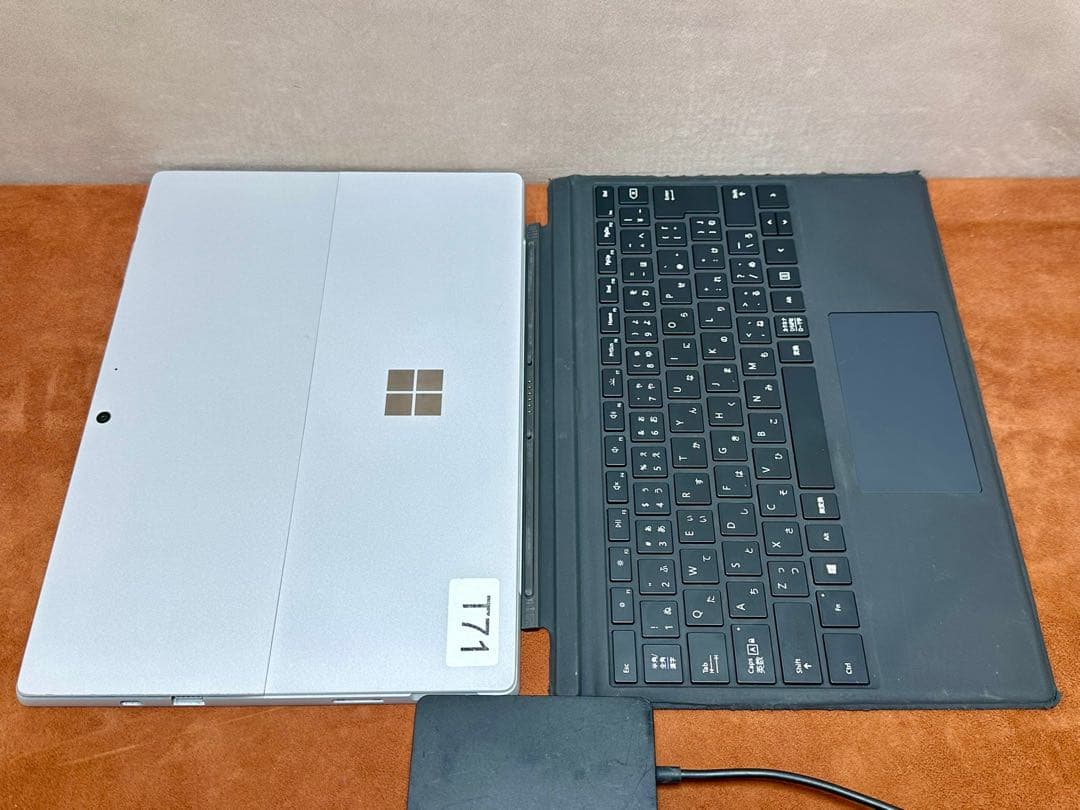 Windowsタブレット本体 Microsoft Surface Pro7+ i5 1135G7 8GB