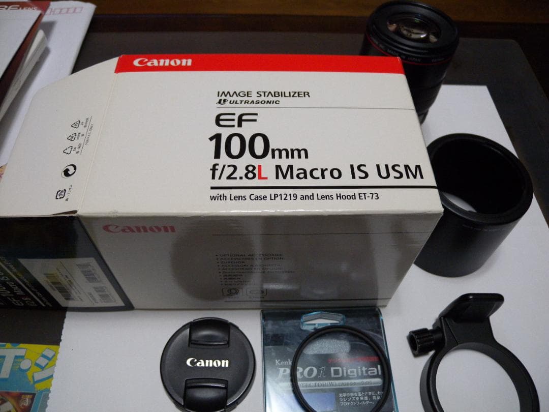 Canon EF 100mm f/2.8L マクロレンズ