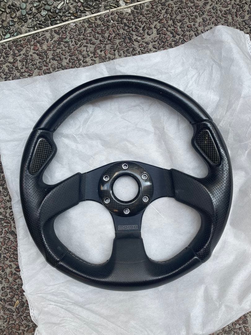 momo JET レザーステアリング
