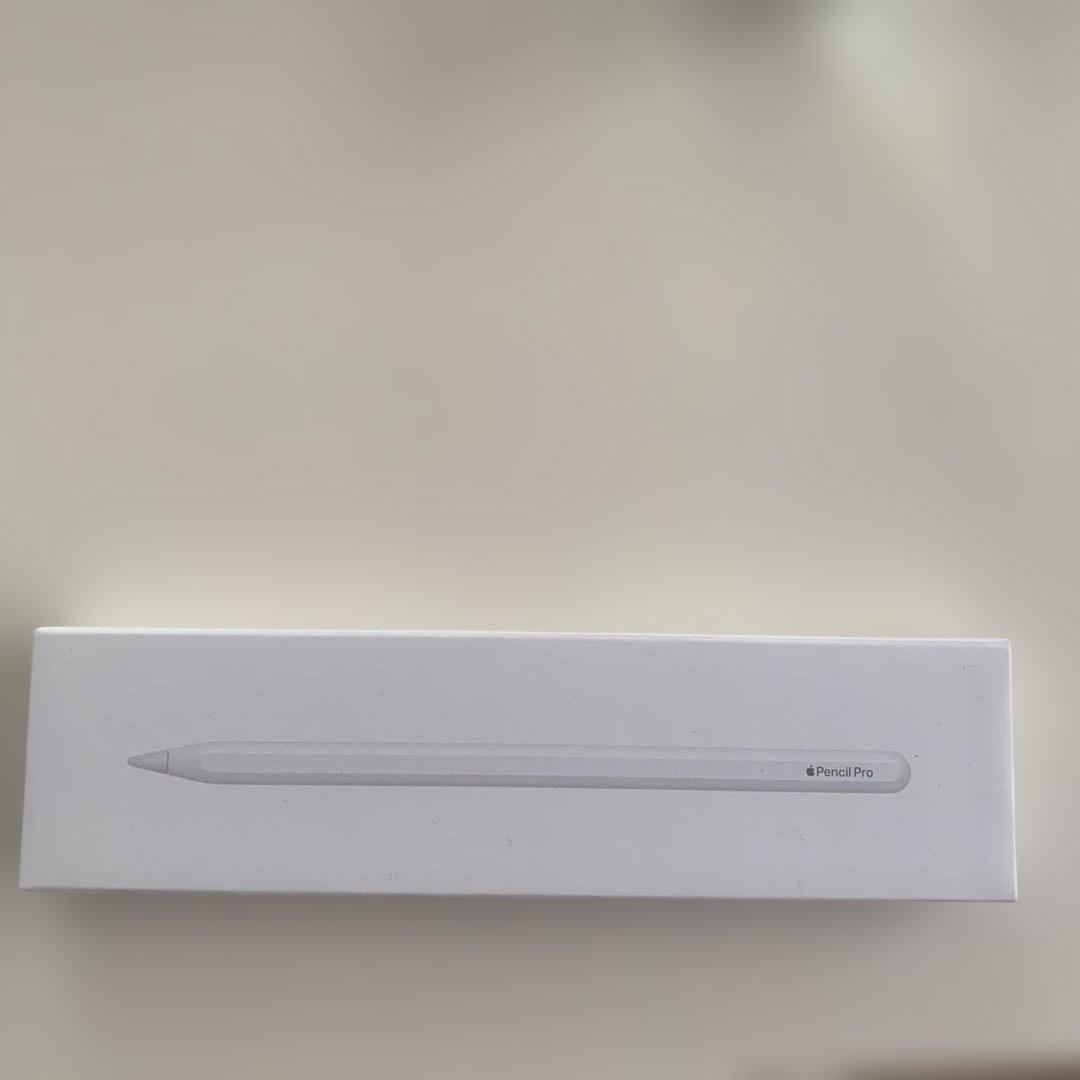Apple Pencil Pro ホワイト 刻印入り シリコンカバー付き