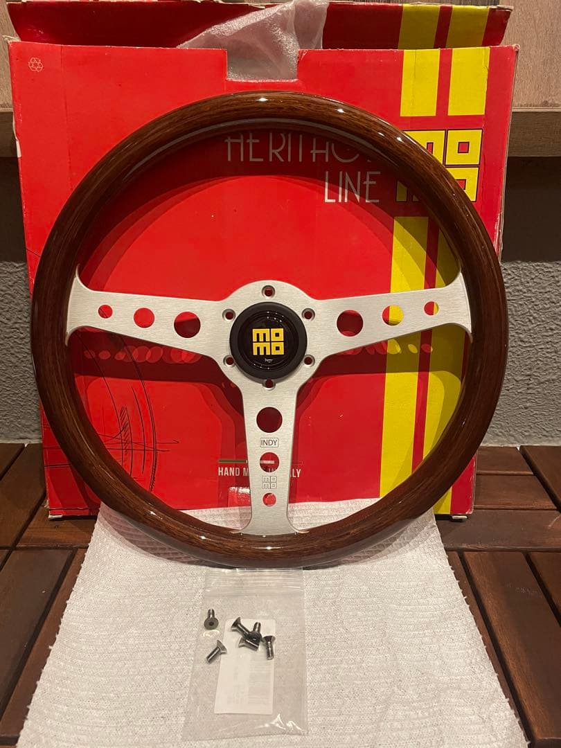 モモステアリング HERITAGE LINE INDY350mm HL-05