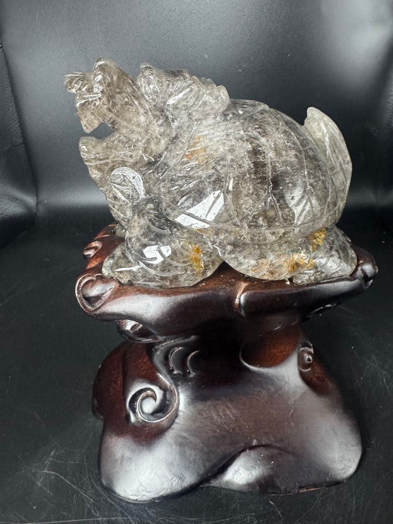 モリオン龍亀　天然石　台座付き　カービング