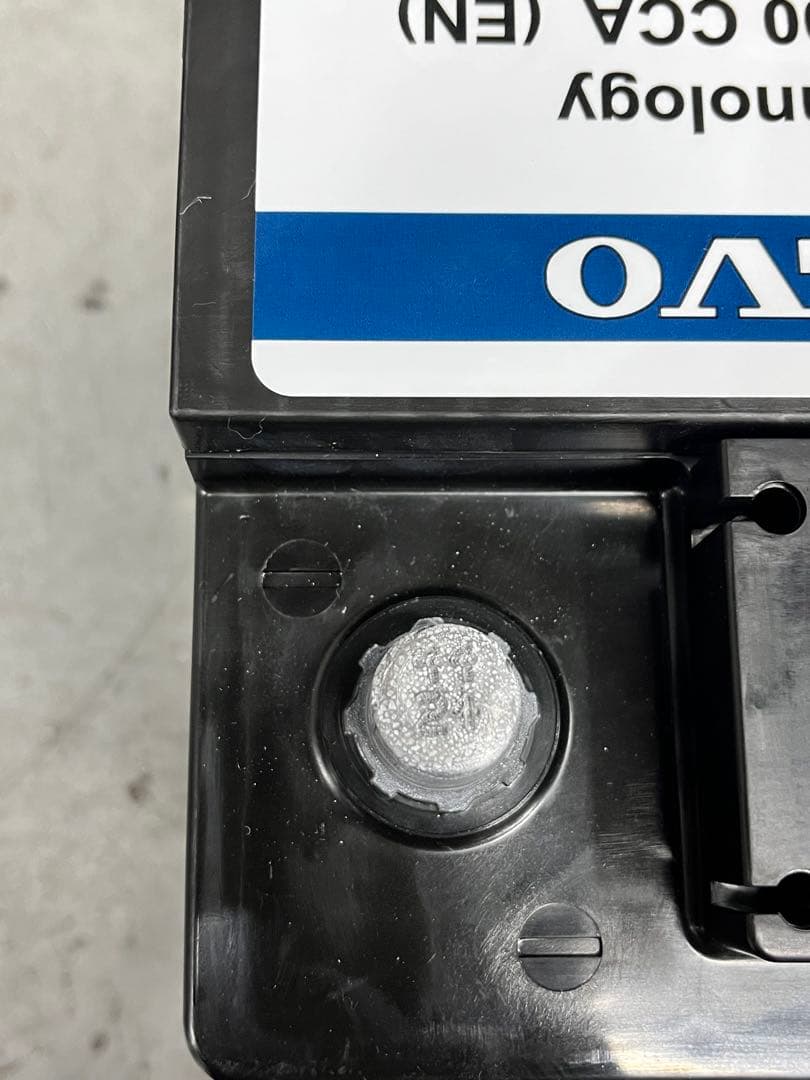 VOLVO 純正バッテリー 12V 80Ah 800CCA