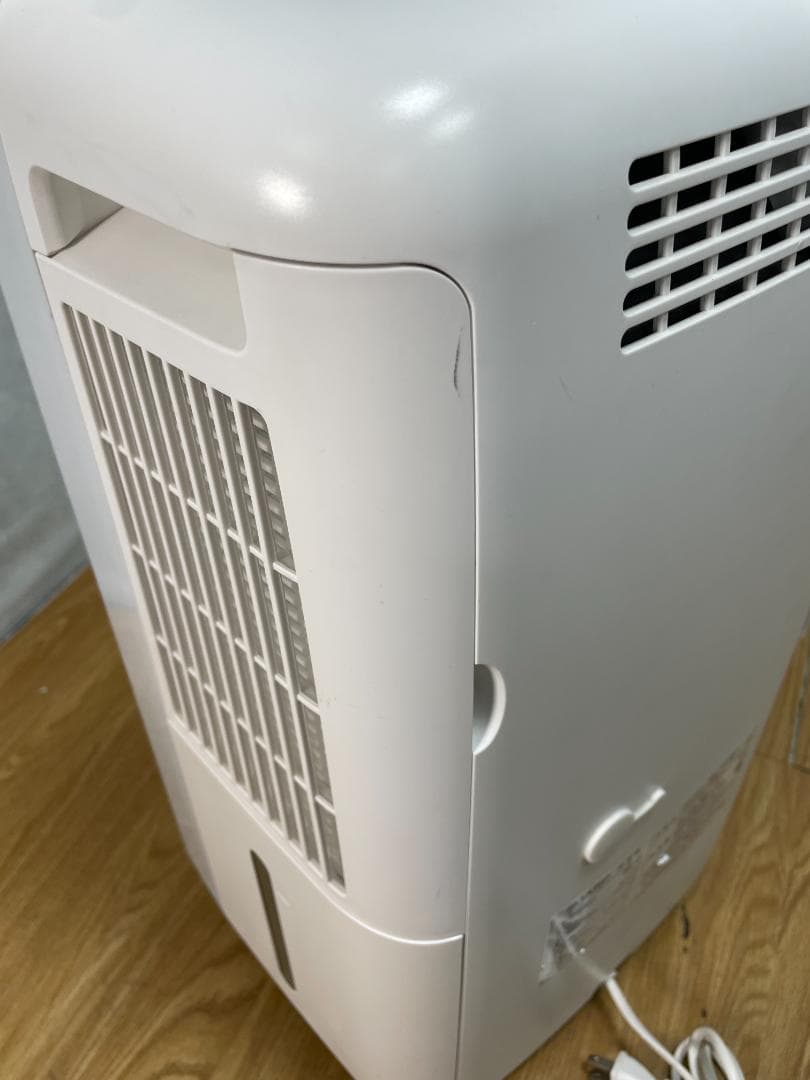 Y☆227 シャープ 冷風 衣類乾燥除湿機 CM-N100-W