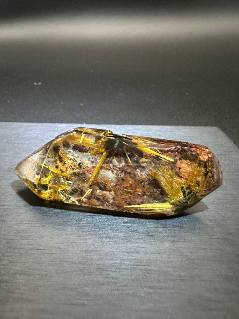 ゴールドルチルクォーツ