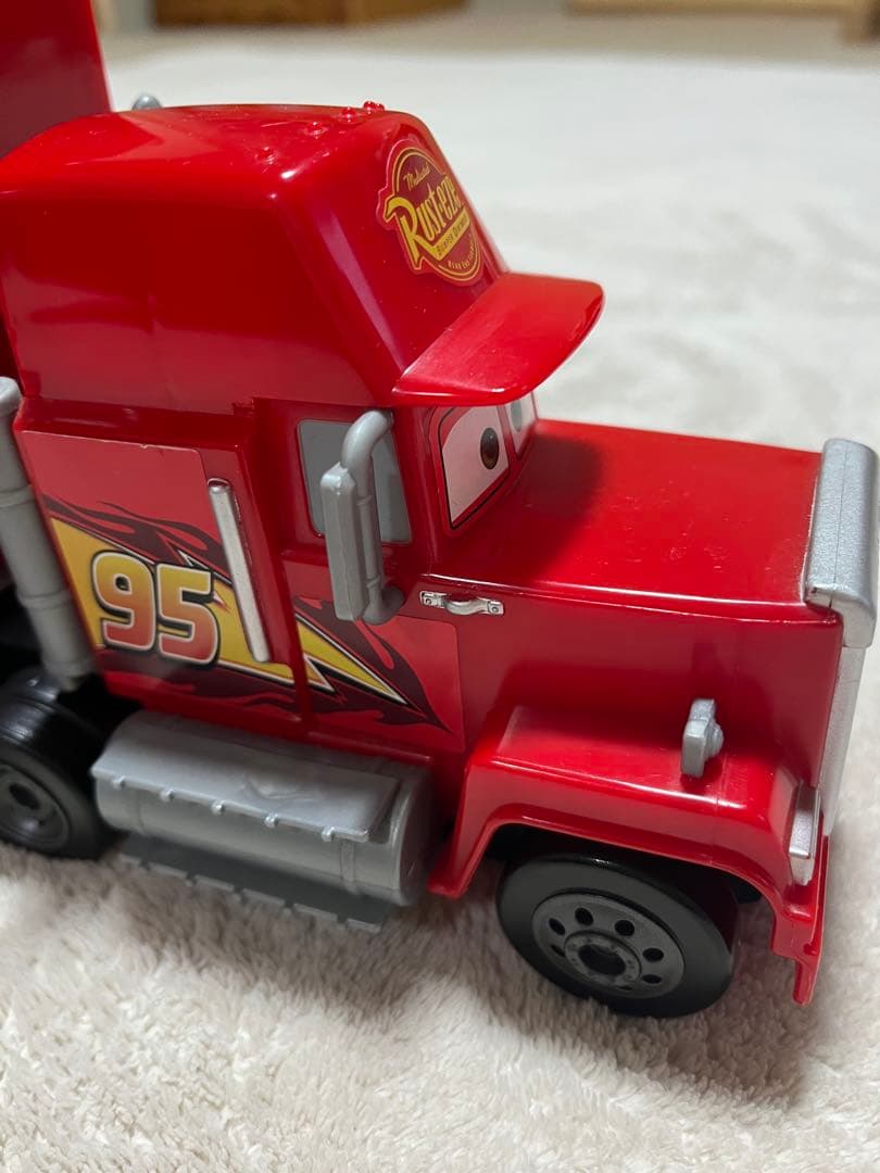 まとめ売り たくさんのせよう！大きなマック トレーラー カーズトミカ32台　廃盤