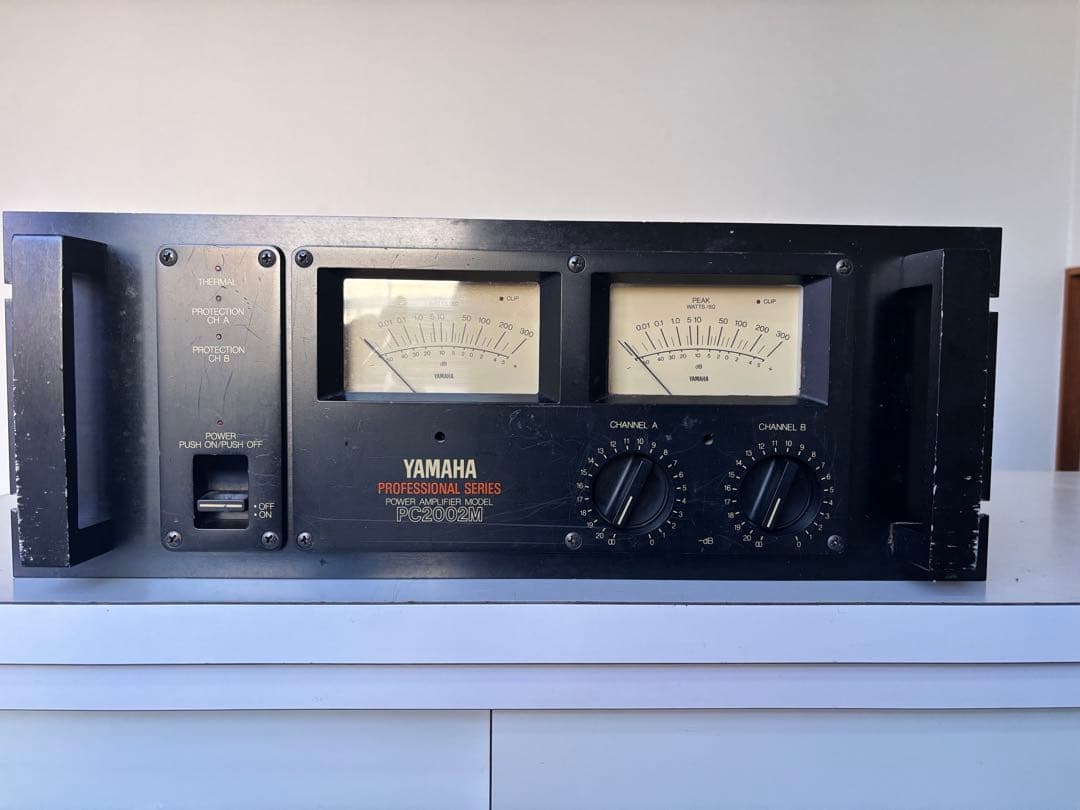 Yamaha プロフェッショナルシリーズ パワーアンプPC-2002M