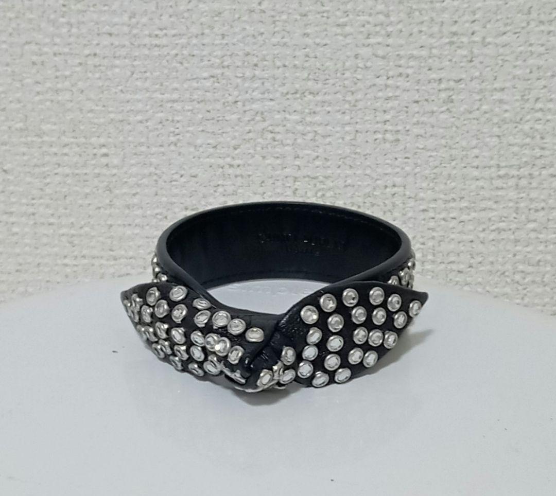 目玉商品！サンローラン　スタッズ付きレザーバングル　ブレスレット